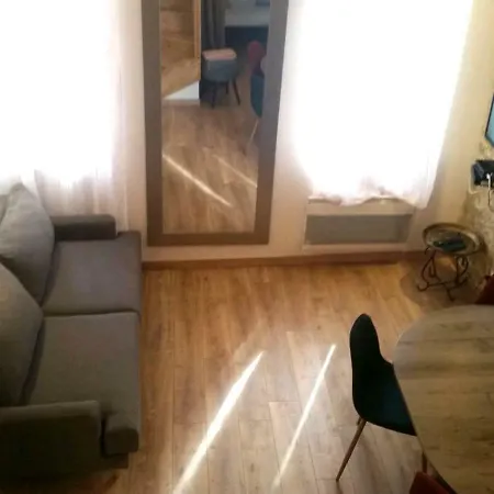 Apartment Capitaine Pirrodi *